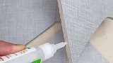 油性胶水，塑料，金属，陶瓷，木材，石材，皮革，玻璃，小孩玩具等都可以粘