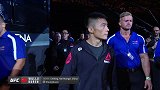 “驯兽师”淡定入场 期待UFC新年开门红