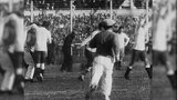 地球上首个世界杯冠军 1930年东道主乌拉圭在决赛中4比2战胜阿根廷