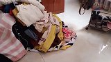 跟老公说没衣服穿只见他把衣柜里全翻出来了