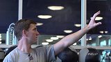 NFL-1415赛季-常规赛-第15周-巨人四分卫伊莱曼宁教你健身球单臂快抛练习-专题