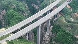 大山里的高速公路，建设者们好厉害，你们辛苦了！