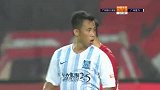 吓一跳！冯潇霆中路头球攻门 黄政宇惊险解围险成乌龙球