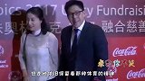 郭晶晶近照曝光，衣着朴素没有阔太风范，皮肤松弛化妆也难掩憔悴