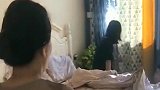 论东北母亲叫女儿起床的方式，看到母亲的操作，简直不要太搞笑！