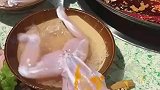 成这了还蛙泳呢，真新鲜呐
