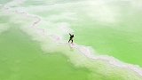 如果你来青海旅游，一定要来察尔汗盐湖，这里简直美哭了