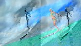 《秀色体坛》87:高挑美女海上畅玩冲浪 跌落水中欲与鱼群共舞