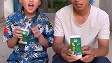 向往的童趣：爸爸喝牛奶没有吸管