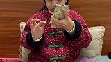 她说关灯了蚊子就看不见了