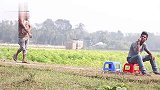 印度农村搞笑视频合集,一定要看到最后,这几个小伙太逗比了