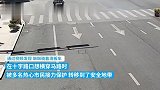 杭州一2岁半萌娃独自在马路穿梭，多名热心市民接力保护