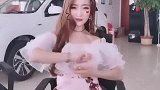 还没到下班时间就这么皮，小助理今晚加班吧！