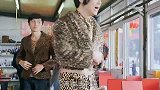 穿着豹纹吃霸王餐，腾哥这村霸的气质捏的相当到位