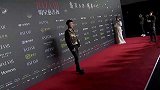 芭莎慈善夜张大大亮相上衣图案吸睛