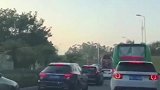 经典电视剧主题曲《少年壮志不言愁》请欣赏