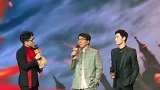 成龙和杨洋算是小鲜肉吗？如果算，也是最拼