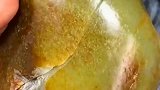 挺好的一块玉石，被摔坏后赔了5万！