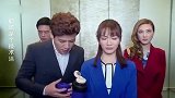 公司四位高层坐一个电梯，结果在电梯发生这种闹剧