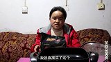 苗大姐半夜吃超辣火鸡面，生吃洋葱，再加剁辣椒，筋脉全打通