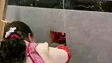 这是哪位牛人设计的柴火灶，不会把房子烧着吗