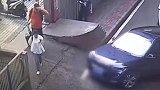 神操作 女司机