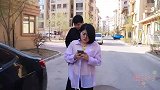 搞笑剧：一男一女打车去火葬场，和司机的对话太有才了，佩服