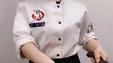 这小姐姐的刀工太厉害，我一男的看了都很佩服，不考虑当主厨吗