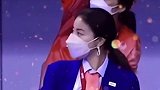 别人在看跳水 霍启刚 在裁判席找老婆 好吧 又被甜到了