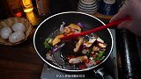 蘑菇炒肉的做法，百吃不腻的蘑菇炒肉，超级下饭
