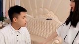 姐姐今天竟然不发脾气了，突然对弟弟这么好，感觉好吓人啊