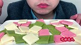 吃冰冻抹茶生巧克力，牛奶生巧克力，草莓生巧克力，听同咀嚼音