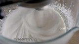 谢霆锋的VLOG，自制蛋白霜蛋糕，简直是创造艺术品