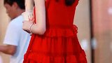 北京三里屯时尚街拍穿红衣服的小姐姐，是不是非常美