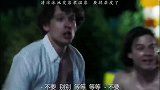 火山在泳池中爆发，里面的人瞬间被烫熟了！