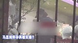 怀孕再被实锤马思纯开百万豪车现身，穿着宽松仍难掩小腹凸起
