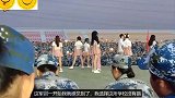 军训的时候，看到学妹们跳舞，我就想起了我的青春