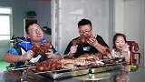 阿米到河北找半吨先生玩，半吨安排“烤全羊”大口吃肉，痛快