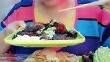 今天吃的是红烧肉加上大螃蟹，想吃吗