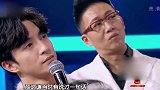 超强音浪：薛之谦夜晚帮老人背垃圾，薛之谦一句话感动全场！