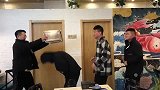 前面两是避着打，最后一个是瞄准打