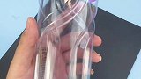 用废旧瓶子和水果网做蝴蝶灯笼！