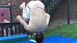 男子后空翻真厉害