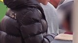 明星扎堆给孩子铺路，闫妮也开始捧女儿邹元清，但是娱乐圈可没那么好混！闫妮