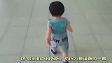 1岁娃去机场接妈妈，本以为是温馨的画面，结果是你猜不到的