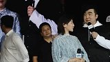 奥运冠军何雯娜宣布怀孕喜讯，9月才公布订婚，时间还不到一个月