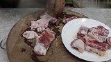 冬天要多吃萝卜，加上羊排简单一炖，汤鲜味美没膻味，年夜饭必备