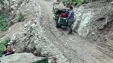 工程专用的爬山虎，比人工运输上山省事多了