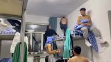 都说男生宿舍猪窝一个，看到眼前这一幕，我终于相信了这个说法！