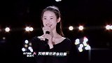 颜值高实力强又害羞，美女想不火都难
